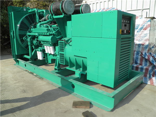 清新出租发电机-进口柴油发电机组与国产柴油发电机组的区别