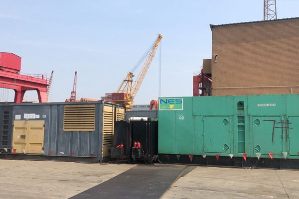 清新发电机出租空气滤清器的清洁频率是多少？