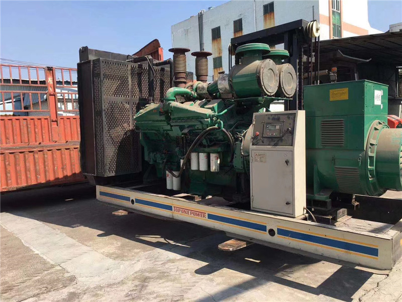 清新如何判断柴油发电机组的机油温度是否达到了合适的预热温度？