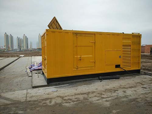 清新合同中关于乙方责任导致工期延误的赔偿标准应该如何制定？